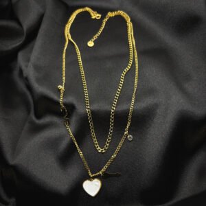 Chaîne à médaillons cœur blanc en acier inoxydable