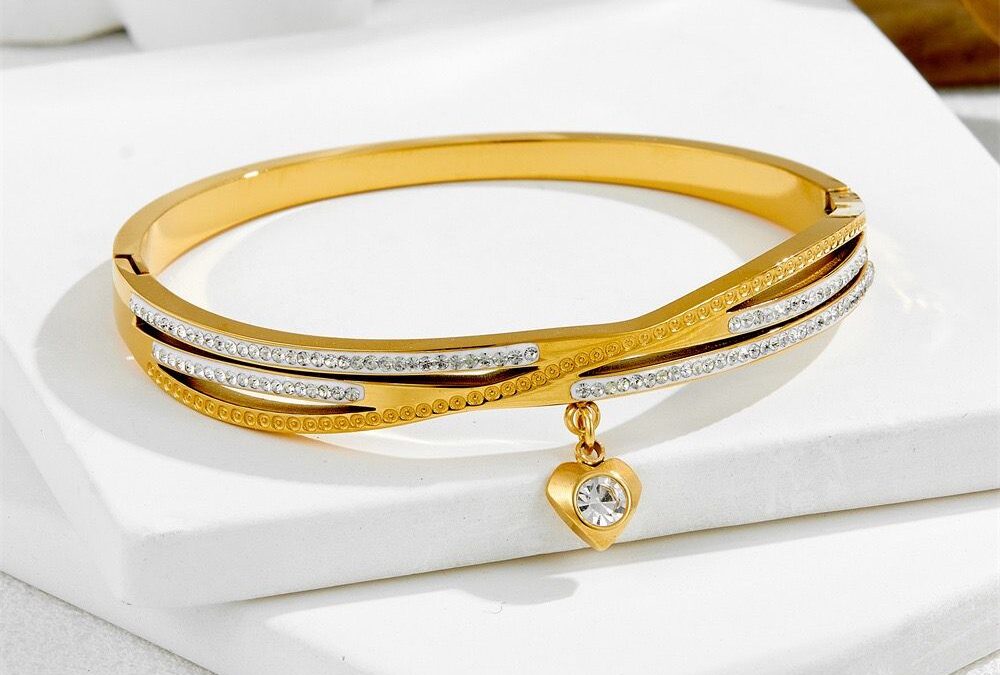 Comment accessoiriser sa tenue de rentrée avec des bijoux élégants ?