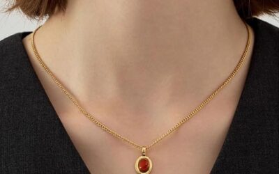 La Chaîne Pierre Rouge : l’accessoire qui sublime vos tenues d’été et d’hiver